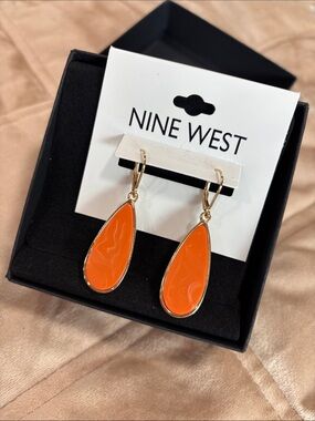 NWT Nine West Gold-Tone Orange Teardrop Earrings